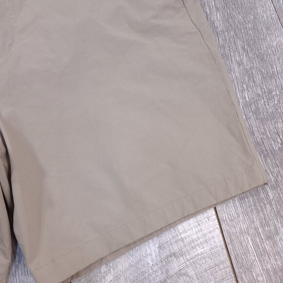 Vineyard Vines Shorts Mens Size 42 Beige Outlet 8" Performance Fit Golf Comfort - Picture 3 of 8